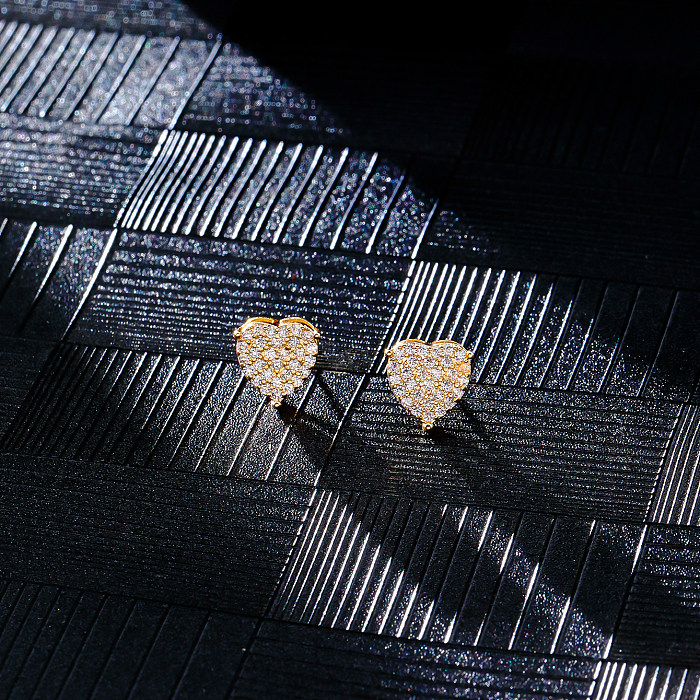 1 par de brincos de orelha de zircônia de cobre brilhante em forma de coração brilhante estilo hip-hop