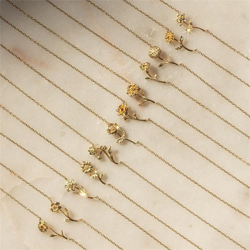 Schlichte Blumen-Kupfer-Halskette mit 18-Karat-Vergoldung
