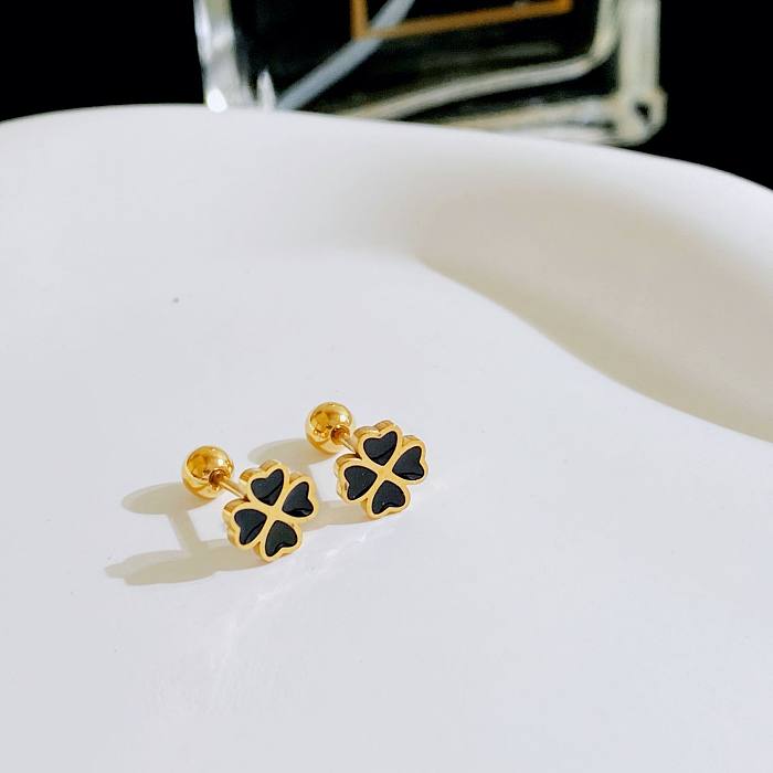 Fashion Four Leaf Clover Round Copper Plating Ear Studs 1 Pair