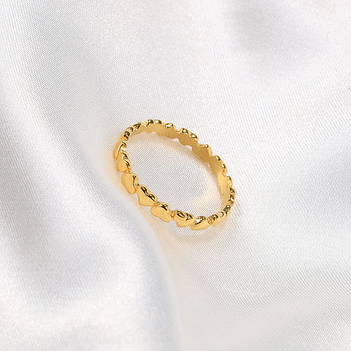 Anéis de chapeamento de aço de titânio de cor sólida em formato de coração de estilo simples de 1 peça