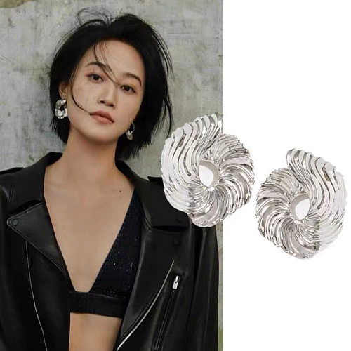 1 Pair Modern Style Solid Color Irregular Plating Copper Earrings