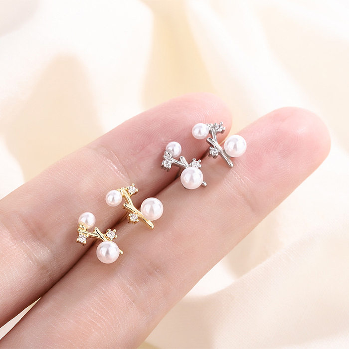 Fashion Geometric Copper Inlay Artificial Pearls Zircon Ear Studs 1 Pair
