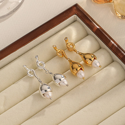 1 Paar elegante, schlichte Pendel-Ohrringe mit Blumenüberzug, Inlay aus Kupfer, Muschelperlen, Zirkon, 18 Karat vergoldet