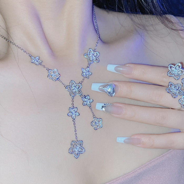 [Seiko Micro-Inlaid] Traje con incrustaciones de diamantes de imitación de flor doble Entrada europea y americana Cadena de clavícula Lux Anillo de collar brillante súper hada