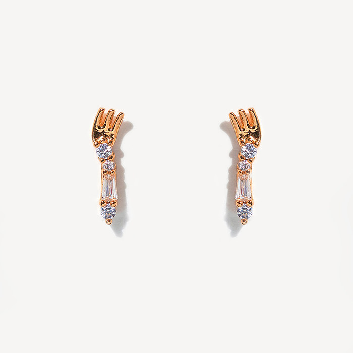 1 ensemble de clous d'oreilles plaqués or 18 carats, personnage de dessin animé mignon, incrustation asymétrique en laiton et Zircon