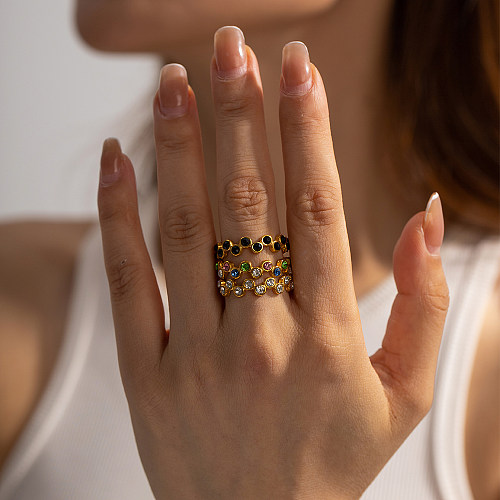 Offene Ringe in C-Form im IG-Stil mit Inlay aus Zirkon und 18 Karat vergoldetem Edelstahl