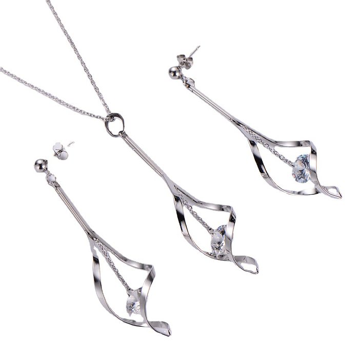 Nuevo conjunto de collar y pendientes de acero inoxidable con borla larga y diamantes geométricos