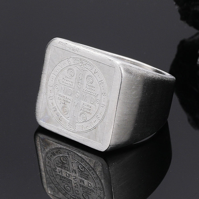 Anéis de chapeamento de aço de titânio com letras casuais