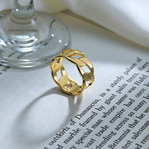 Os anéis de aço inoxidável do círculo da moda escavam anéis de aço inoxidável