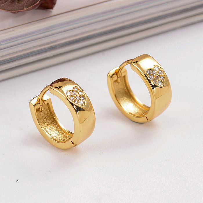 1 par casual estilo simples cruz forma de coração chapeamento incrustação de cobre zircão brincos banhados a ouro 18K