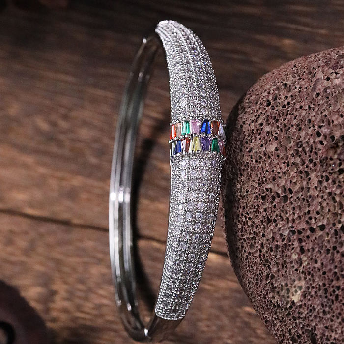 Classic Style Round Copper Inlay Zircon Bangle