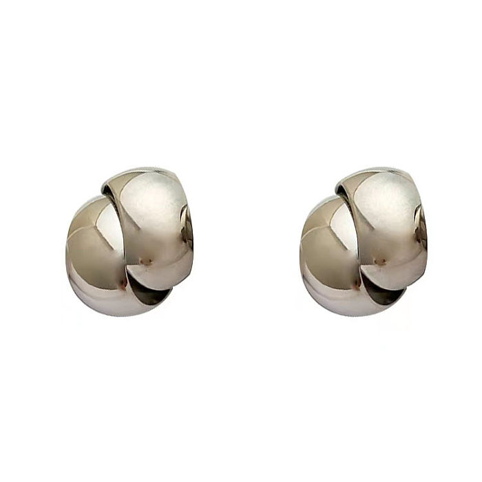 1 paire de clous d'oreilles en cuivre plaqué en forme de C de style simple