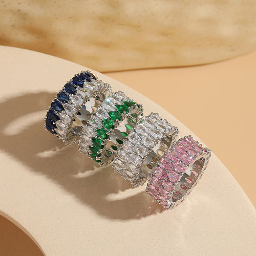 Elegante e luxuoso estilo clássico bloco de cores cobre assimétrico chapeamento incrustado zircão anéis banhados a ouro 14K