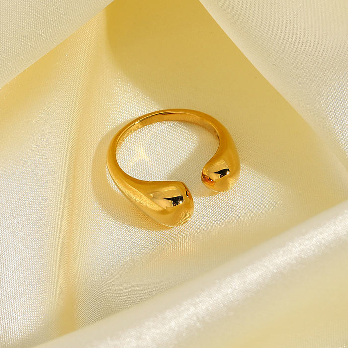Retro Polished Gold-plated Stainless Steel Ring