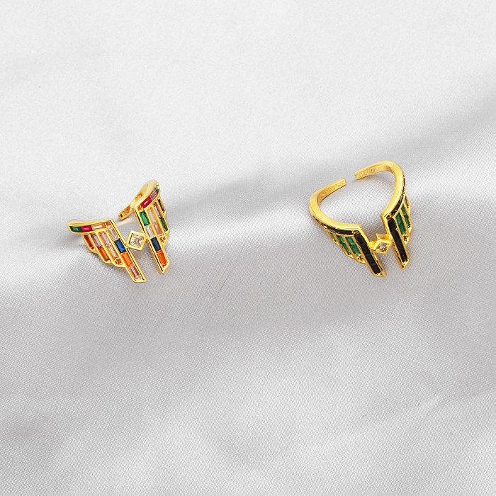 Künstlerischer, glänzender, geometrischer offener Ring aus Kupfer mit 18 Karat vergoldetem Zirkon in großen Mengen