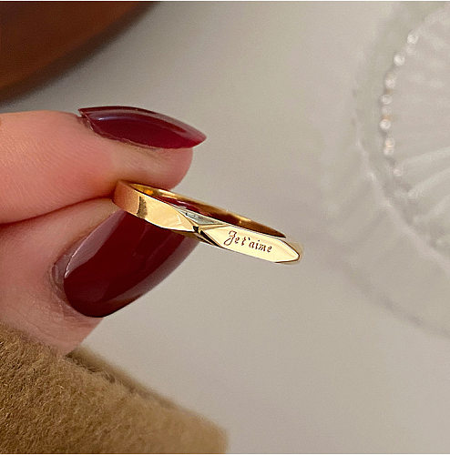 Modischer Ring aus 18-karätigem Gold aus Titanstahl mit Gravur für Damen