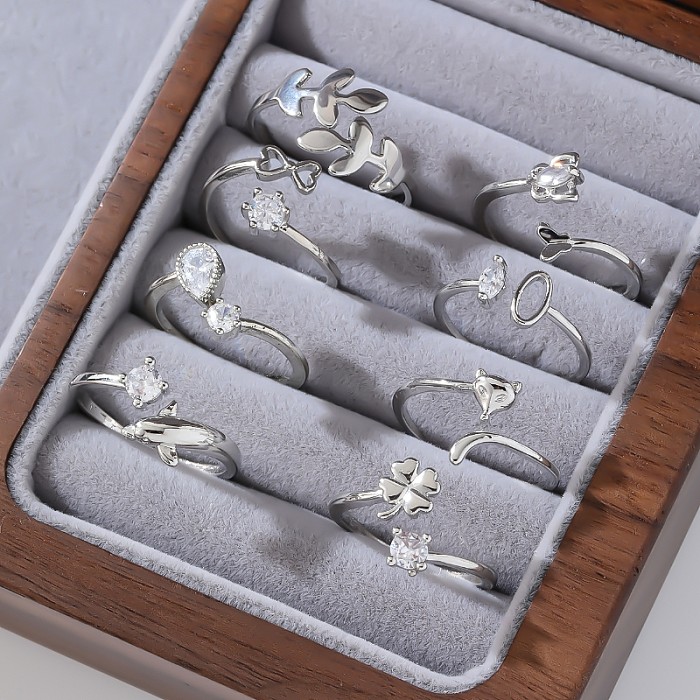 Anéis abertos banhados a ouro branco de zircônia com revestimento de cobre de pétala de estilo simples casual