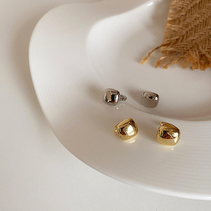 1 Pair Retro Simple Style Solid Color Plating Copper Gold Plated Ear Studs