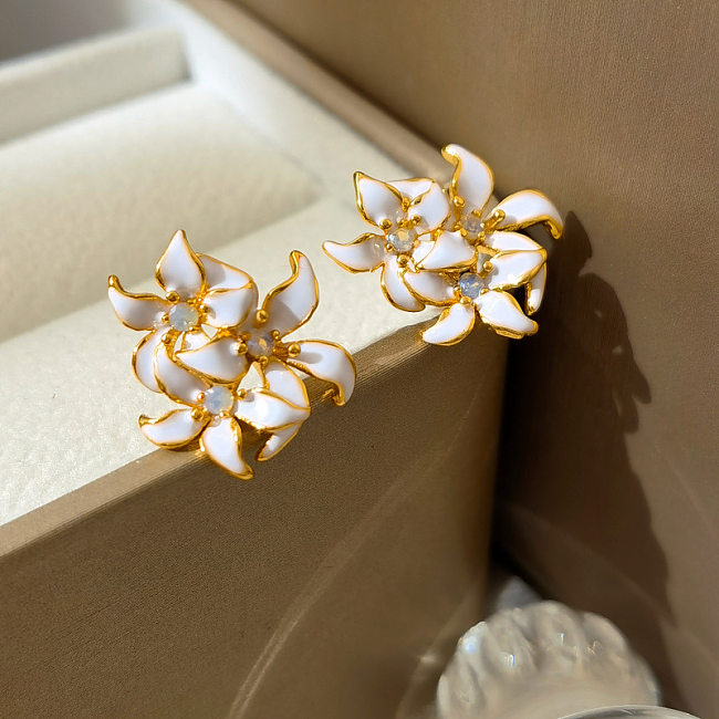 1 Paar schlichte Blumen-Ohrringe mit Kupferbeschichtung