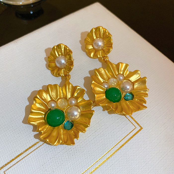 1 Pair Retro Sweet Flower Plating Inlay Copper Rhinestones Gold Plated Ear Studs