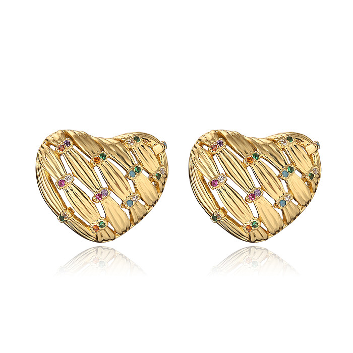 1 par de pinos de orelha banhados a ouro 18K, estilo simples, forma de coração, chapeamento, incrustação, zircão de cobre