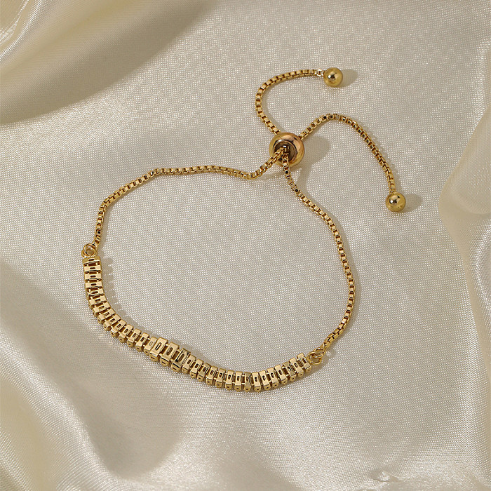 Pulseiras elegantes banhadas a ouro 18K com revestimento de cobre de cor sólida brilhante com zircônia