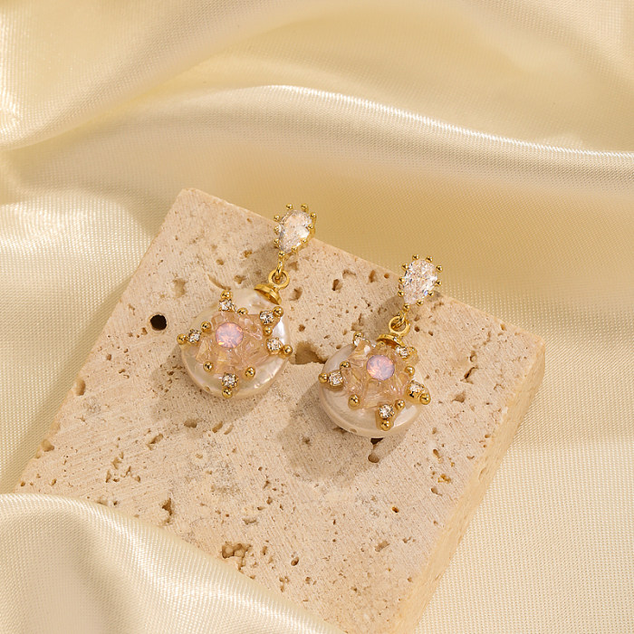 1 par de gotas de agua cuadradas estilo IG retro con incrustaciones de chapado en forma de corazón con incrustaciones de perlas de imitación de cobre, diamantes de imitación artificiales, circonita, pendientes colgantes chapados en oro de 18 quilates