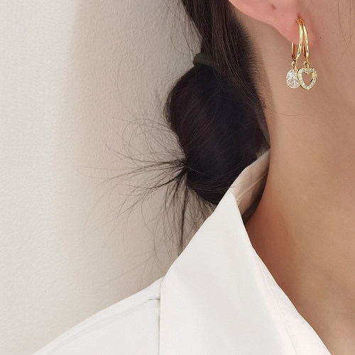 1 Paar luxuriöse, sexy Herzform-Ohrringe mit Inlay-Kupfer-Zirkon-Vergoldung und 18-Karat-Vergoldung