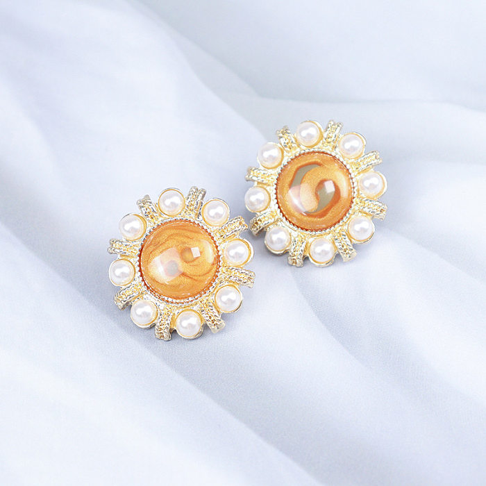 1 par de pendientes de diamantes artificiales con incrustaciones de cobre y perlas artificiales para mujer