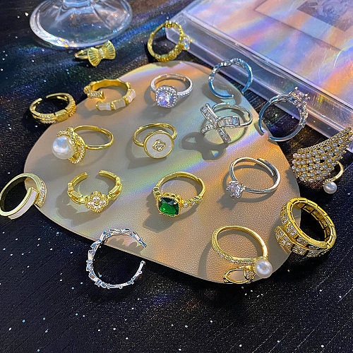 Einfacher offener Ring mit geometrischem Kupfer-Inlay und Zirkon, 1 Stück