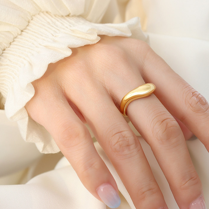 Wholesale Elegant Luxurious Solid Color Titanium Steel 18K Gold Plated Open Ring