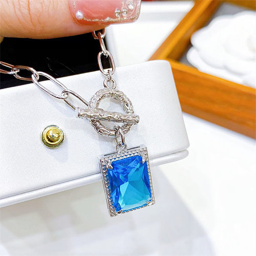 Simple Style Commute Square Copper Inlay Zircon Gold Plated Pendant Necklace