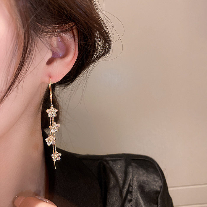 1 Pair Elegant Luxurious Flower Plating Inlay Copper Zircon 18K Gold Plated Drop Earrings