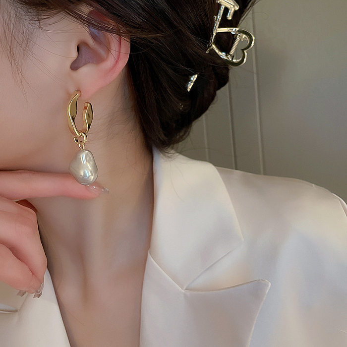 Elegant Geometric Copper Plating Artificial Pearls Ear Studs 1 Pair