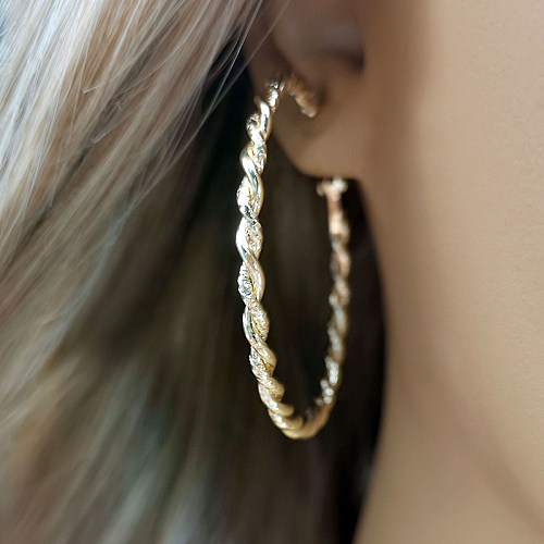 1 paire de boucles d'oreilles créoles en cuivre plaqué or, cercle exagéré