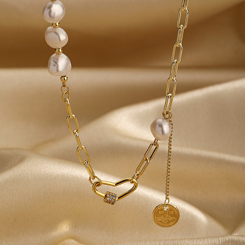 Collier plaqué or 18 carats avec incrustation de perles de cuivre en forme de cœur de style IG