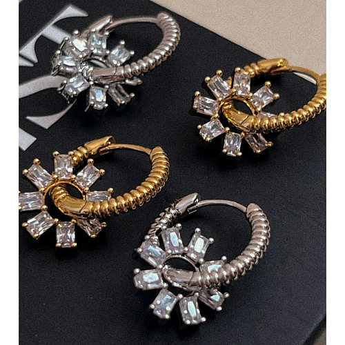 1 paire de boucles d'oreilles plaquées or 18 carats avec incrustation de fleurs de style classique en cuivre et zircon