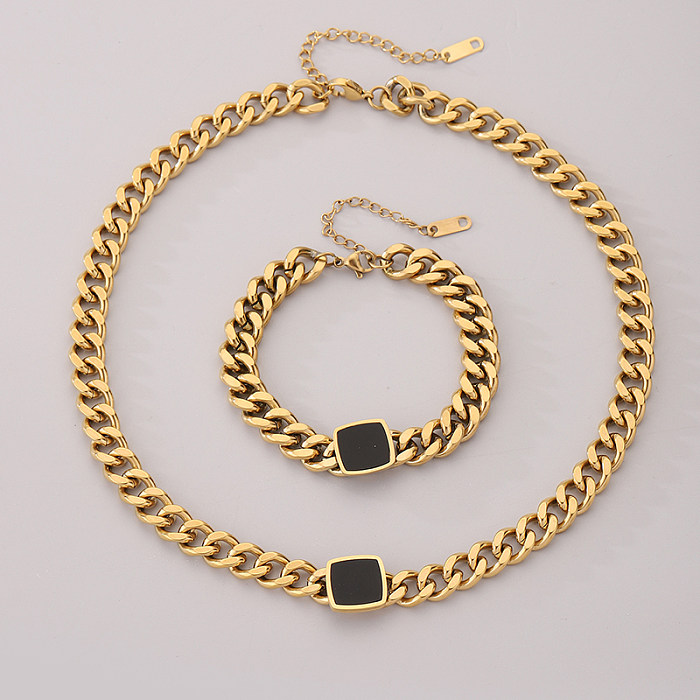 Collier de bracelets plaqués or 18 carats en acier inoxydable carré de style simple