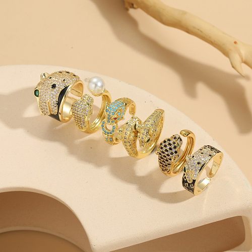 Anillos abiertos chapados en oro de 14 quilates con incrustaciones de perlas y circonitas asimétricas de cobre animal de estilo clásico informal