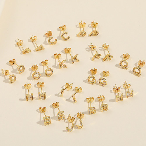 Brincos de orelha de zircão banhados a ouro com letras da moda 1 par