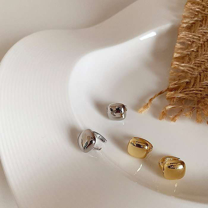 1 Pair Retro Simple Style Solid Color Plating Copper Gold Plated Ear Studs