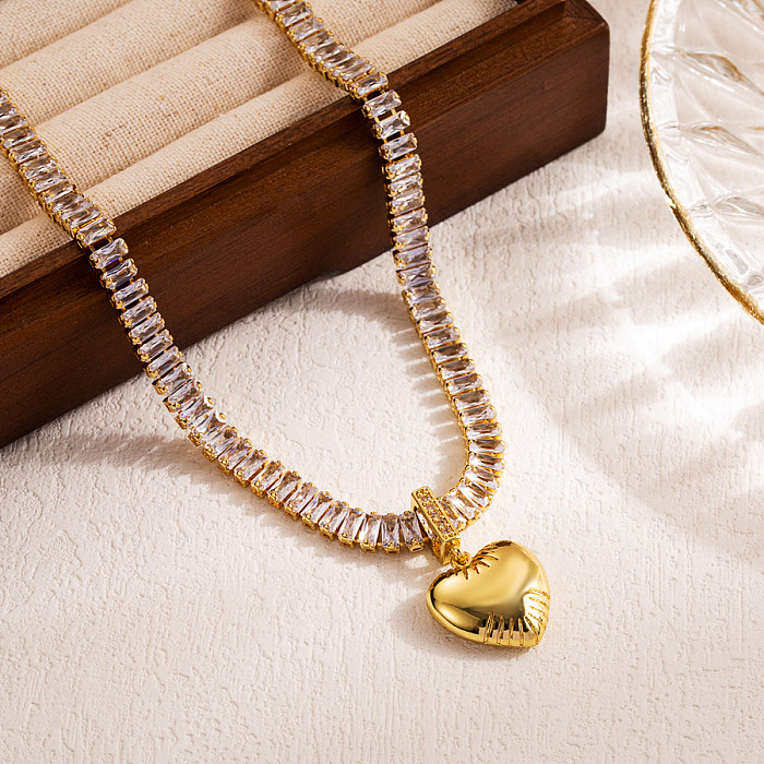 Elegante, glamouröse Pentagramm-Herzform-Kupfer-Anhänger-Halskette mit dreidimensionalem Zirkon und 18-Karat-Vergoldung