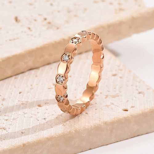 Elegante romântico hexágono chapeamento de aço inoxidável inlay zircon rosa anéis banhados a ouro