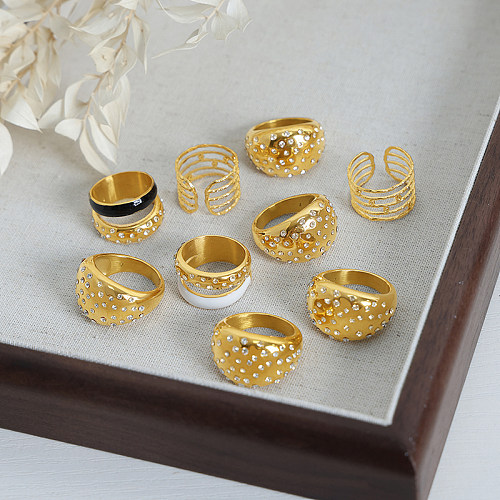 Anillos de diamantes de imitación chapados en oro de 18K con incrustaciones de acero de titanio redondo de estilo Simple estilo IG al por mayor