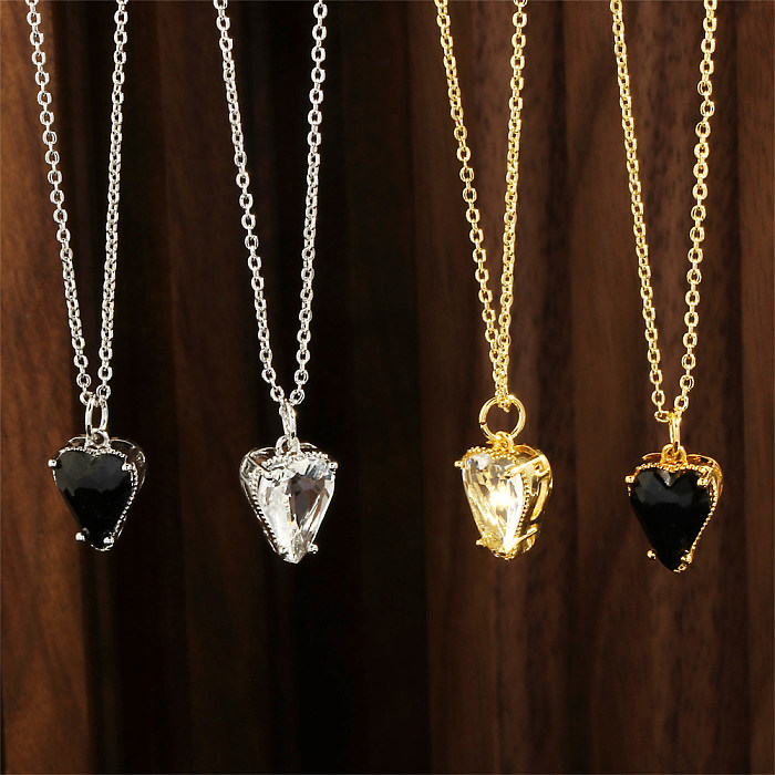 Collier pendentif élégant en forme de cœur doux avec incrustation de cuivre plaqué or 18 carats en Zircon
