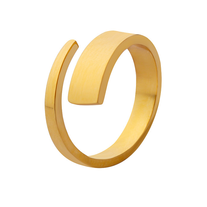 Anéis chapeados ouro Titanium irregulares do chapeamento 18K do aço do estilo simples