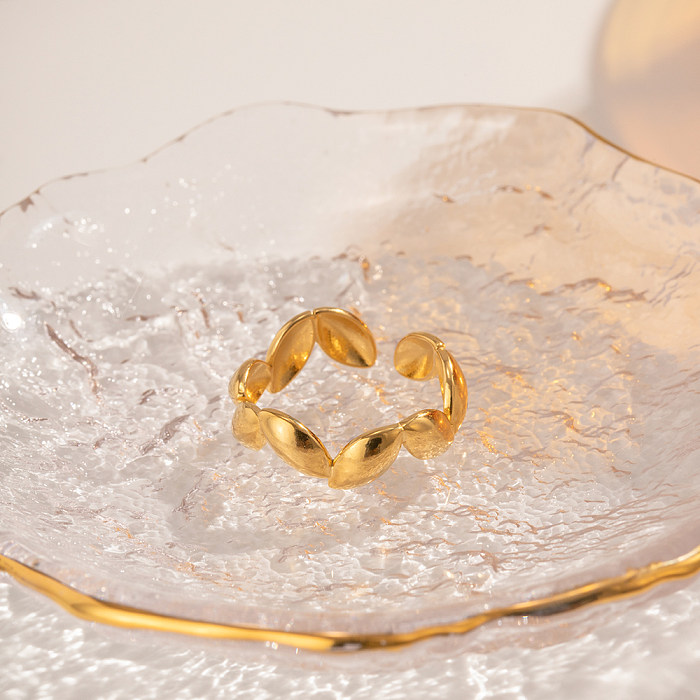 Ovaler offener Ring im IG-Stil mit Edelstahlbeschichtung und 18-Karat-Vergoldung