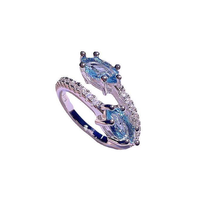 Collar de pendientes con anillos de gemas con incrustaciones de acero de titanio y flores de estilo simple