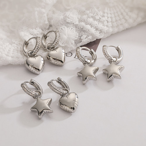 1 paire de boucles d'oreilles pendantes en forme d'étoile et de cœur, Style Simple, incrustation de cuivre et de Zircon plaqué or 18 carats