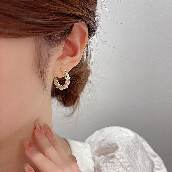 Simple Style Round Copper Inlay Artificial Pearls Hoop Earrings 1 Pair